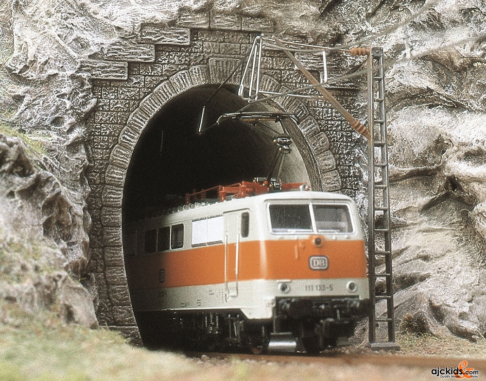 Busch 7026 HO Single Track Electric Locomotive Portal with Liner (Pack of 2)