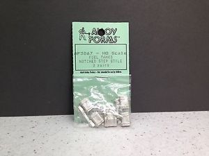 Alloy Forms 3067 HO Gas Tank for Mack B42/61 with Step