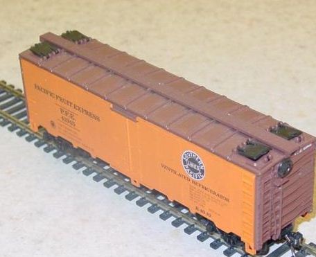 Adair Shops 2212 HO Weight Red Caboose Meat Reefer