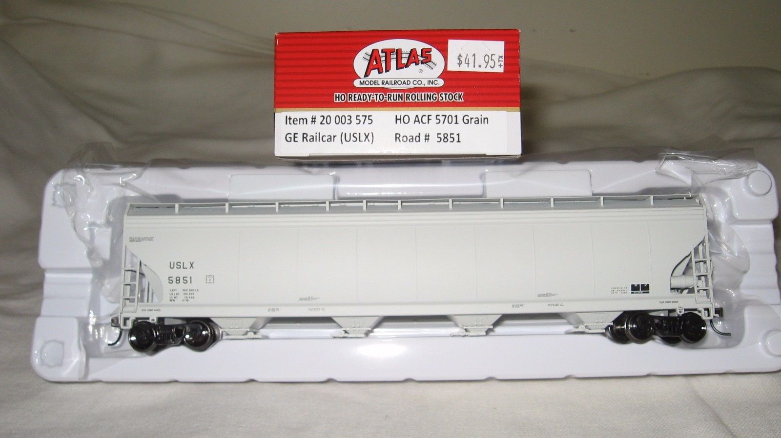 Atlas 20003575 HO GE Railcar ACF 5701 4-Bay Grain Hopper #5851