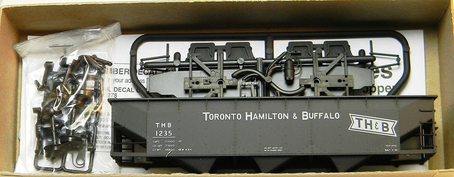 Accurail 7557 HO Toronto Hamilton & Buffalo Offset Triple Hopper Kit Car