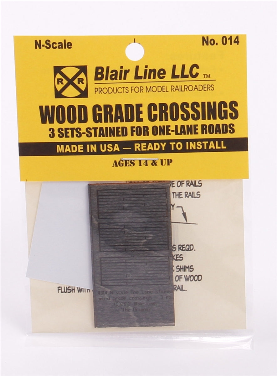 Blair Line 014 N 1-Lane .090" Stained Laser-Cut Wood Grade Crossing (3)