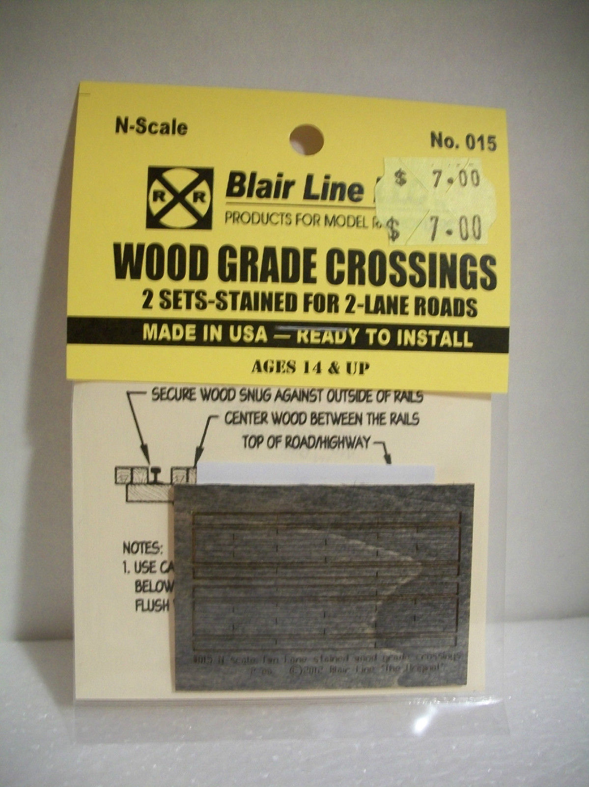Blair Line 015 N 2-Lane 1.80" Stained Laser-Cut Wood Grade Crossing (Pack of 2)