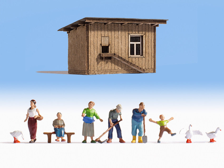 Noch 12040 HO On the Farm with 6 Figures & Chicken Coop