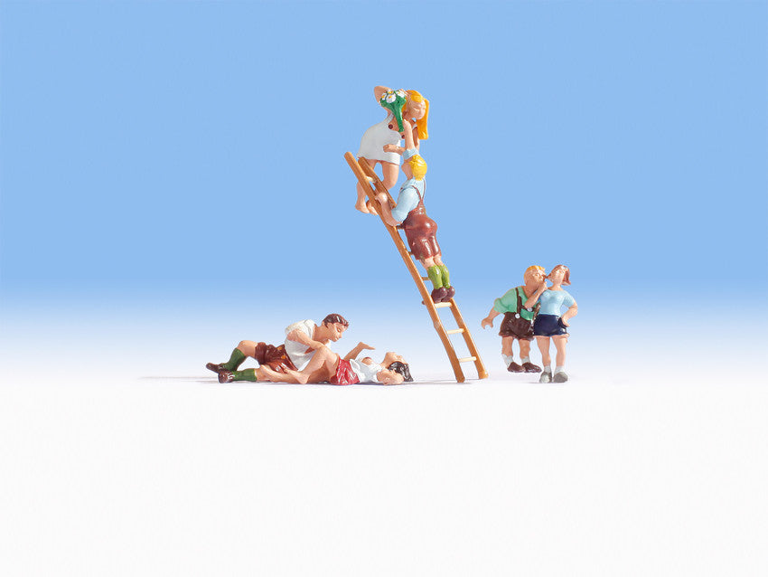Noch 15863 HO Country Love Figures (Set of 6)
