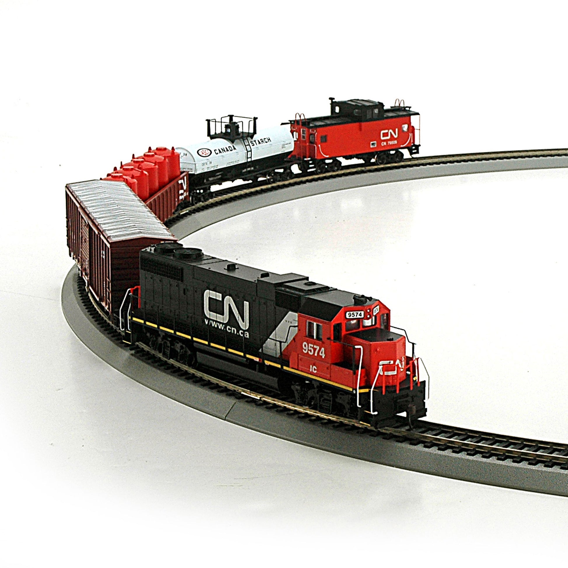 Roundhouse 14262 Canadian Pacific GP38-2 Iron Horse HO Gauge Diesel Train Set