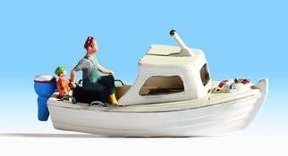 Noch 16822 1:87 Fishing Boat with Figures - Assembled