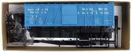 Accurail 4326 HO Southern Pacific 40' Single Sheath Wood Box Car # 27318 Kit