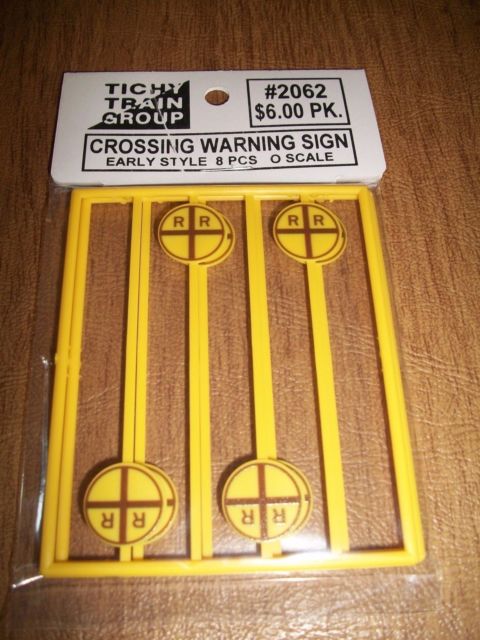 Tichy 2062 O Crossing Warning Sign Early Style (Set of 8)