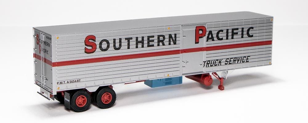 Rapido Trains 403052 HO SP 40' Fruehauf Fluted Side Volume Van #A-5647-RT