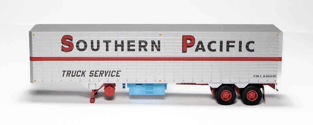 Rapido Trains 403053 HO SP 40' Fruehauf Fluted Side Volume Van #A-5651-RT