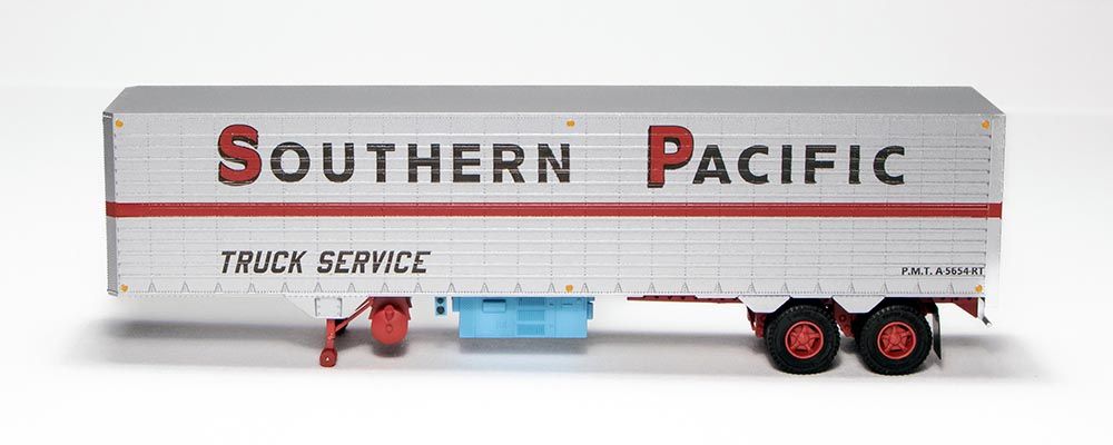 Rapido Trains 403054 HO SP 40' Fruehauf Fluted Side Volume Van #A-5654-RT