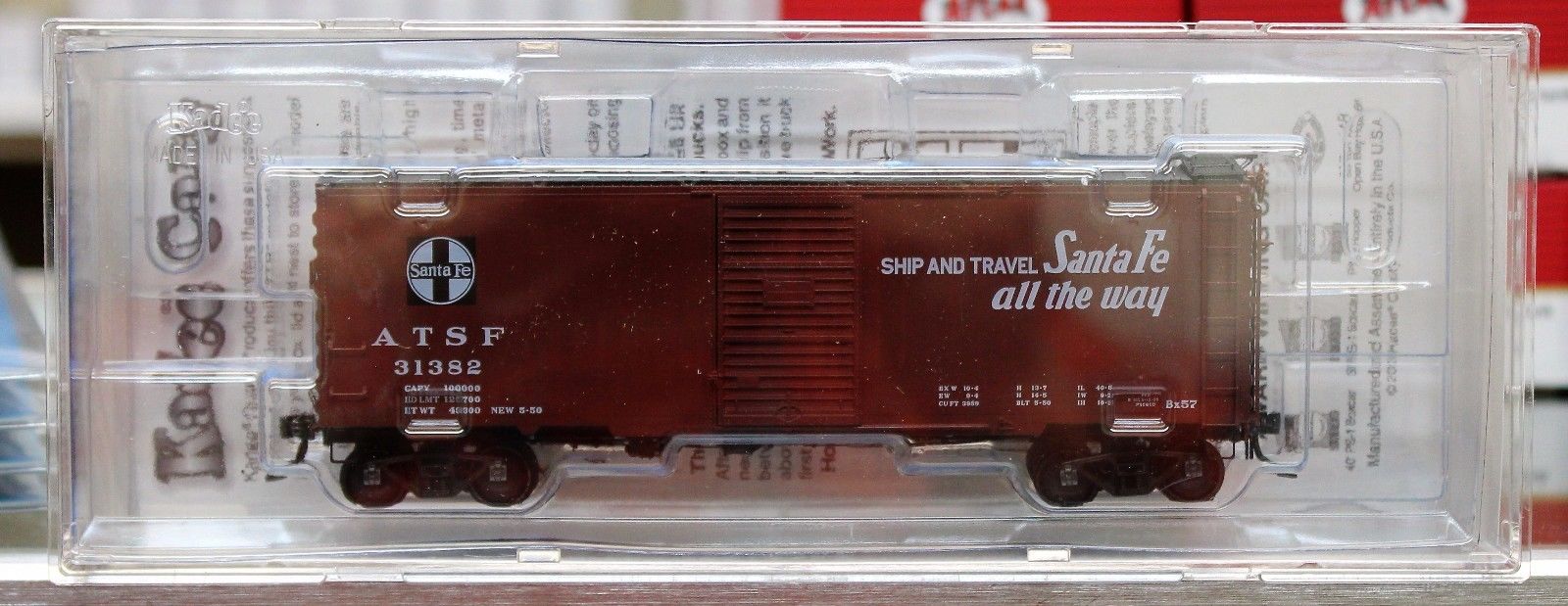 Kadee 4096 HO Santa Fe Super Chief 40' 6' Door PS-1 Boxcar #31382