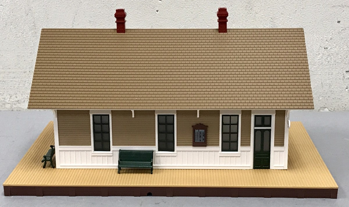 MTH 30-90302 O Gauge Tan/Green Country Passenger Depot