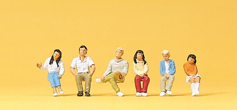 Preiser 10297 HO Seated Teenagers Figures (Set of 6)