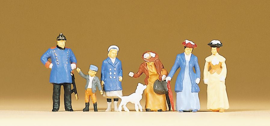 Preiser 12131 HO 1900's Pasers-By & Policeman Figures (Set of 7)
