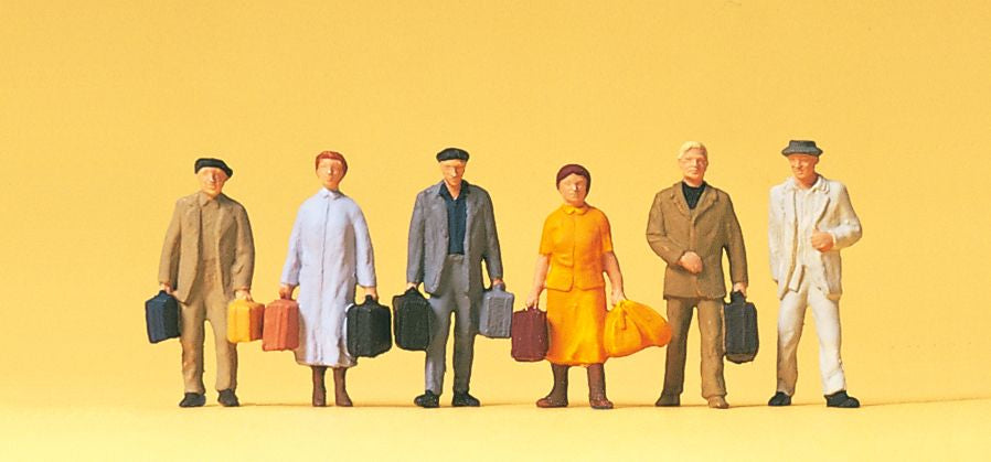 Preiser 14019 HO Travelers with Luggage Figures (Set of 6)