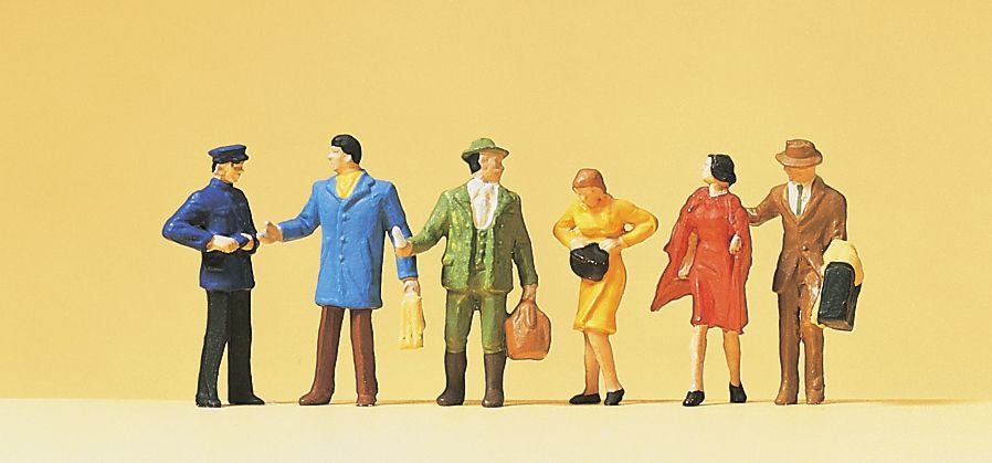 Preiser 14029 HO Standing Travelers Figures (Set of 6)