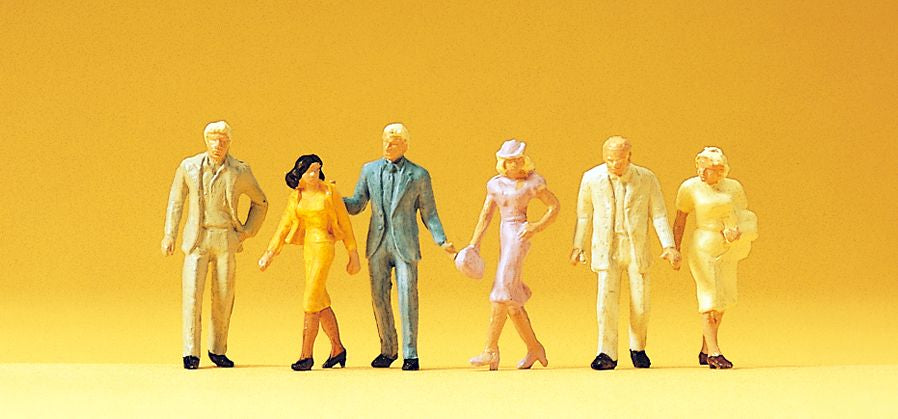 Preiser 14134 HO Walking Passers-By Figures (Set of 6)