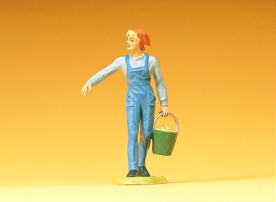 Preiser 47102 G Farmer's Wife In Overalls, Carrying Feed Pail Figure
