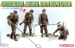 Dragon 6280 1:35 German Mine Detector Team Figure Plastic Model Kit