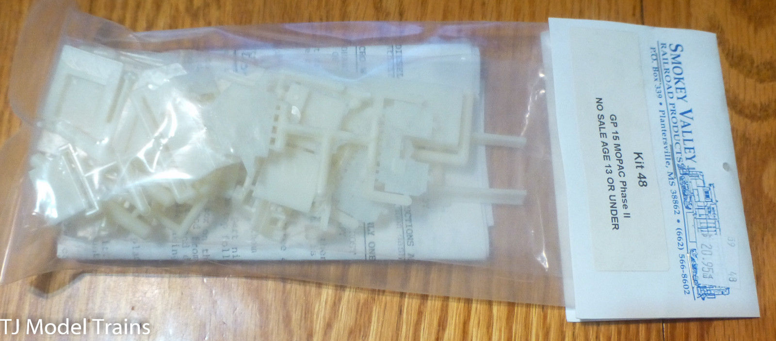 Smokey Valley RR Products 48 HO Missouri Pacific Ph. II Diesel GP15-1 Body Only