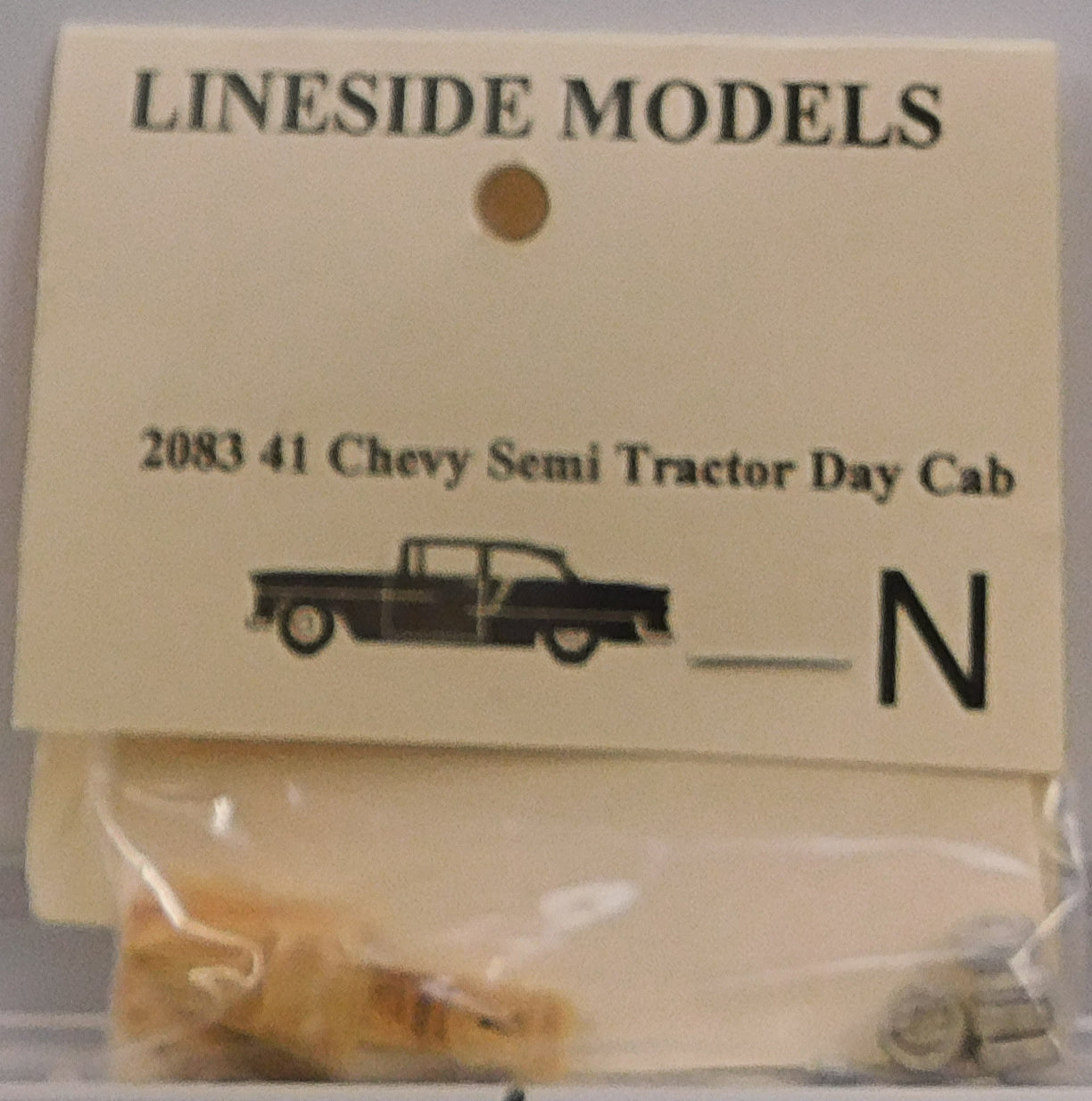 Lineside Models 2083 N 1941 Chevy Semi Tractor with Day Cab