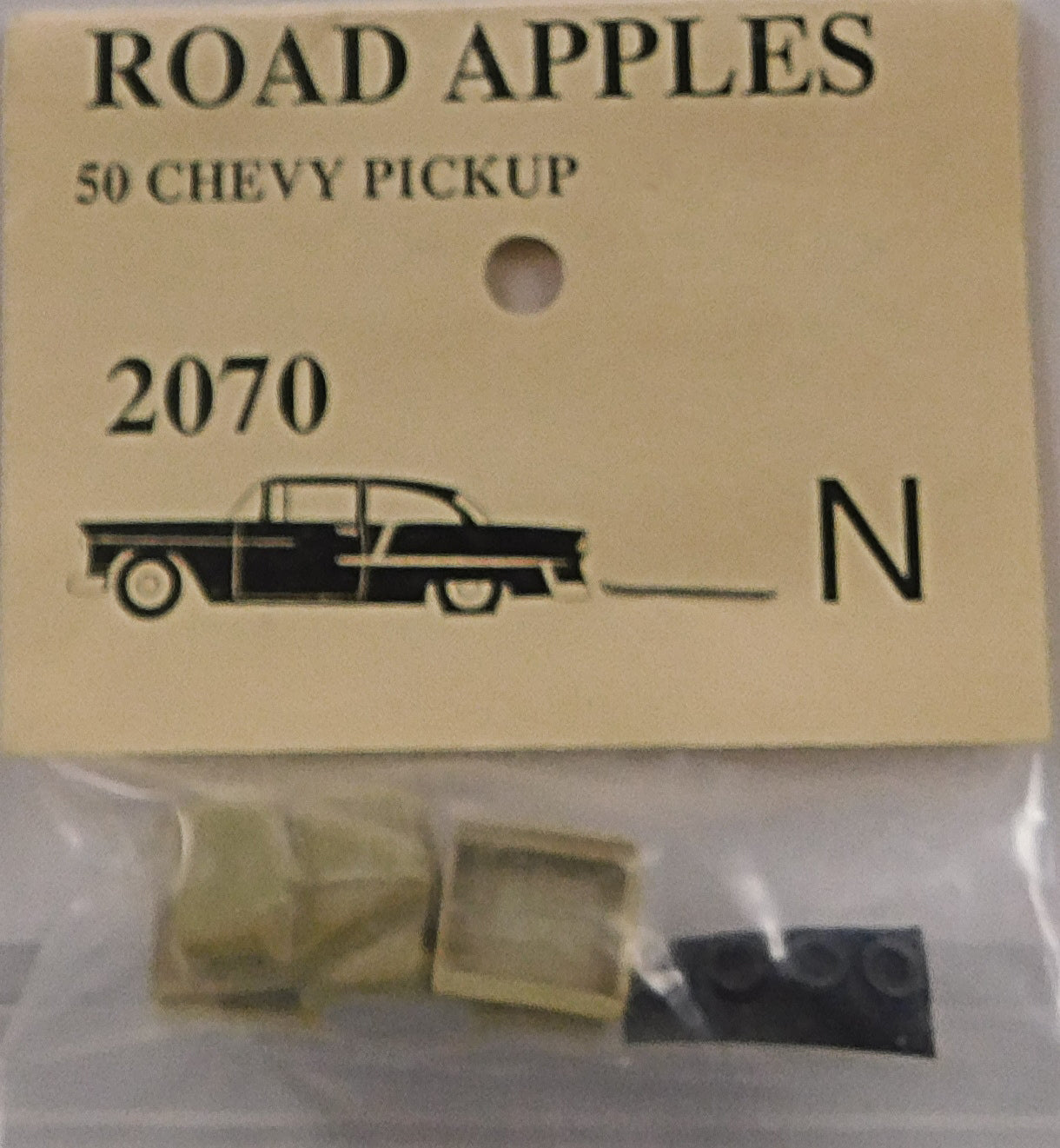 Road Apples 2070 N 1950 Chevy Pickup Truck Model Kit