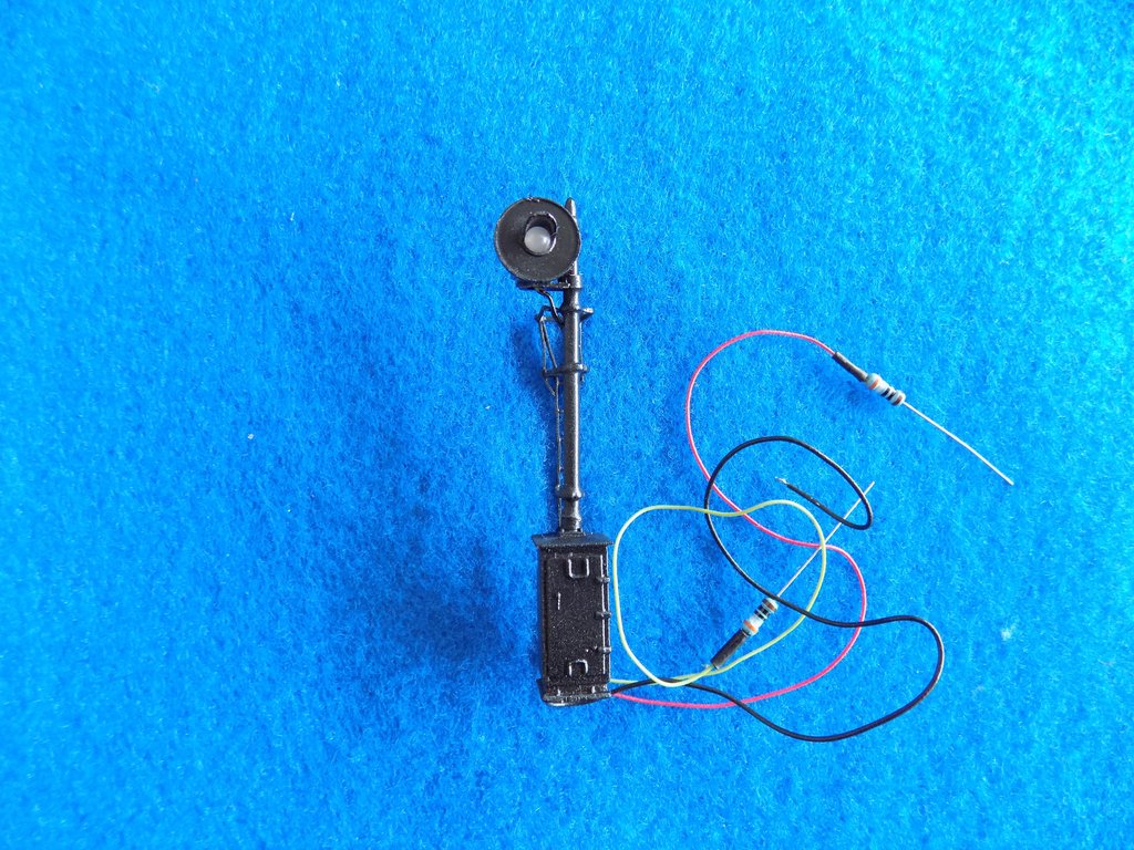 NJ International 1346 HO Single Target Signal with BiPolar/BiColor LEDs