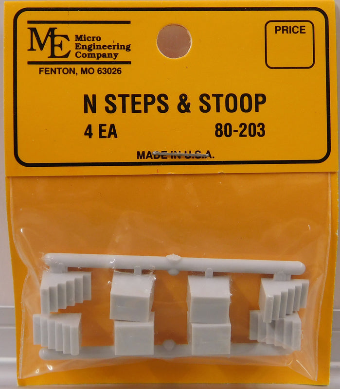 Micro Engineering 80-203 N Palstic Steps & Stoop (Pack of 4)