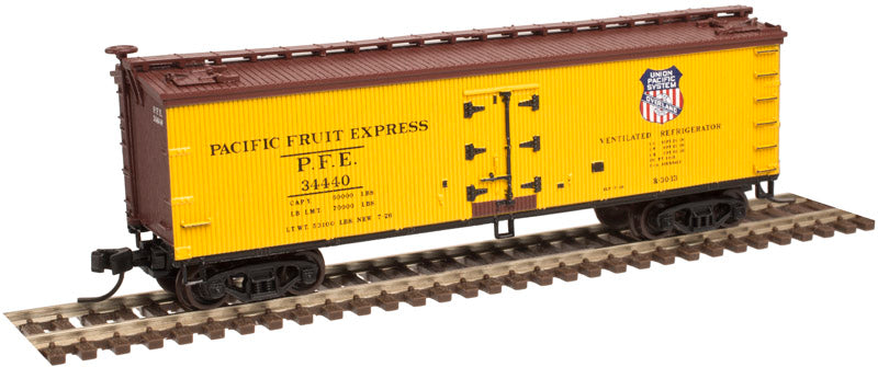 Atlas 50002689 N Pacific Fruit Express 40' Wood Reefer Car #34505
