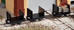 Walthers 949-3012 HOn2 Light Industrial Rail Bulkhead Flatcar Kit (Set of 3)