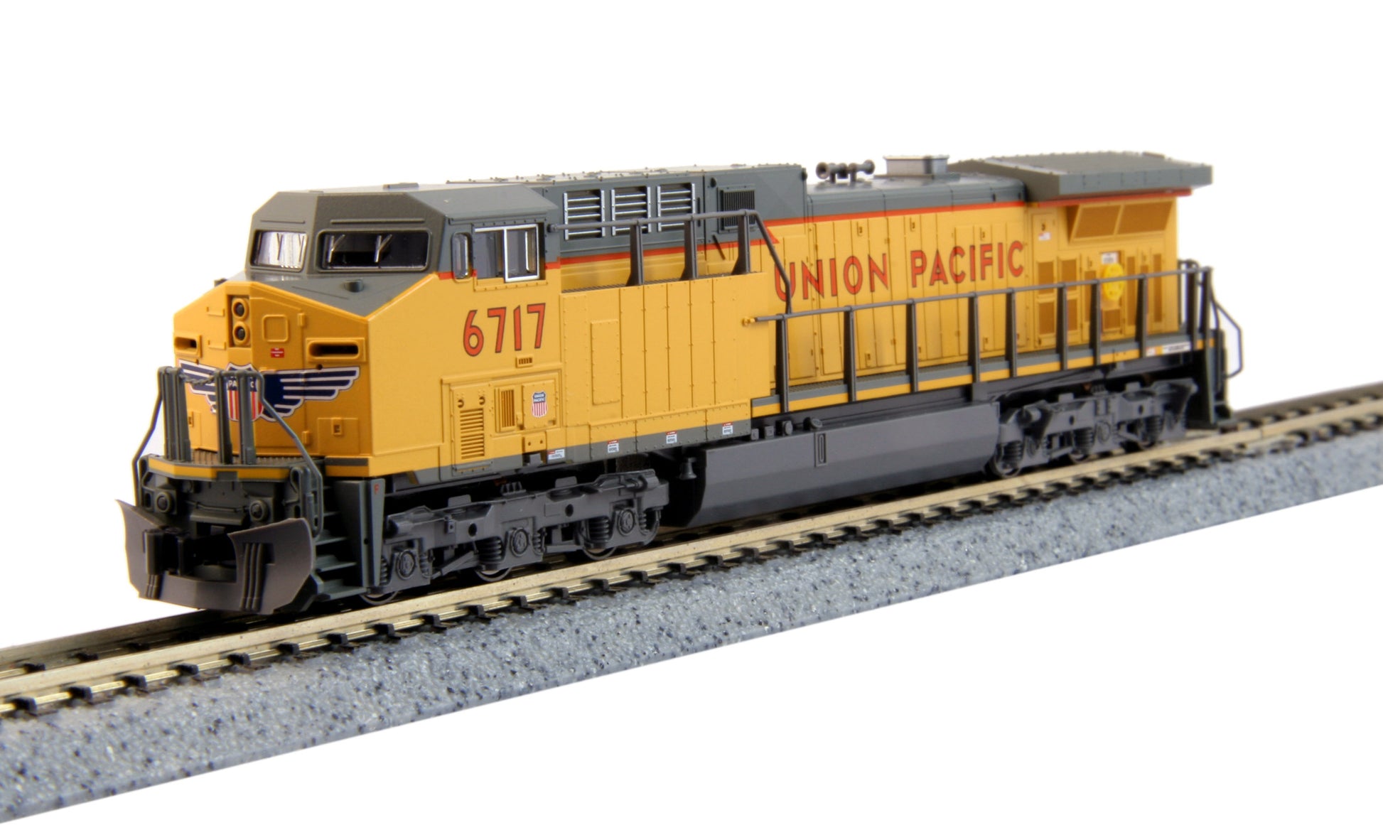 Kato 176-7037 N Union Pacific GE AC4400CW Diesel Locomotive Standard DC #6717