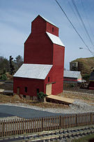 Osborn Model Kits 1067 HO Grain Elevator
