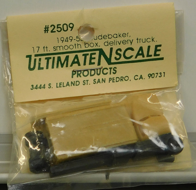 Ultimate N Scale 2509 N 1949-53 Studebaker 17 ft. Smooth Box Delivery Truck