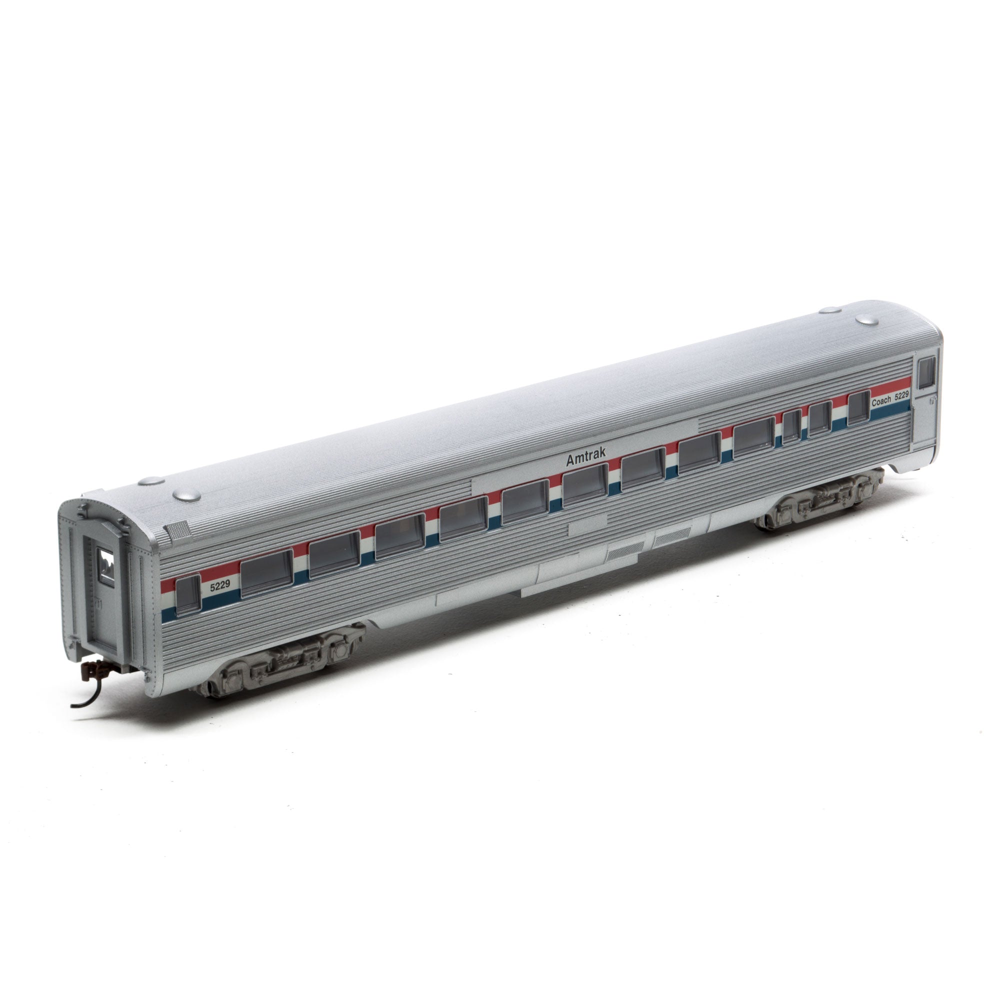 Roundhouse 7946 HO Amtrak Streamline Coach #5229 – Trainz