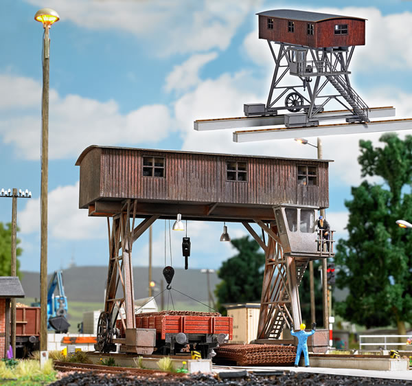 Busch 1460 HO Gantry Crane