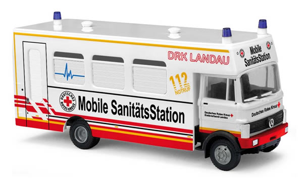 Busch 40705 HO 1977 Mercedes-Benz LP809 Personnel Truck - German Red Cross