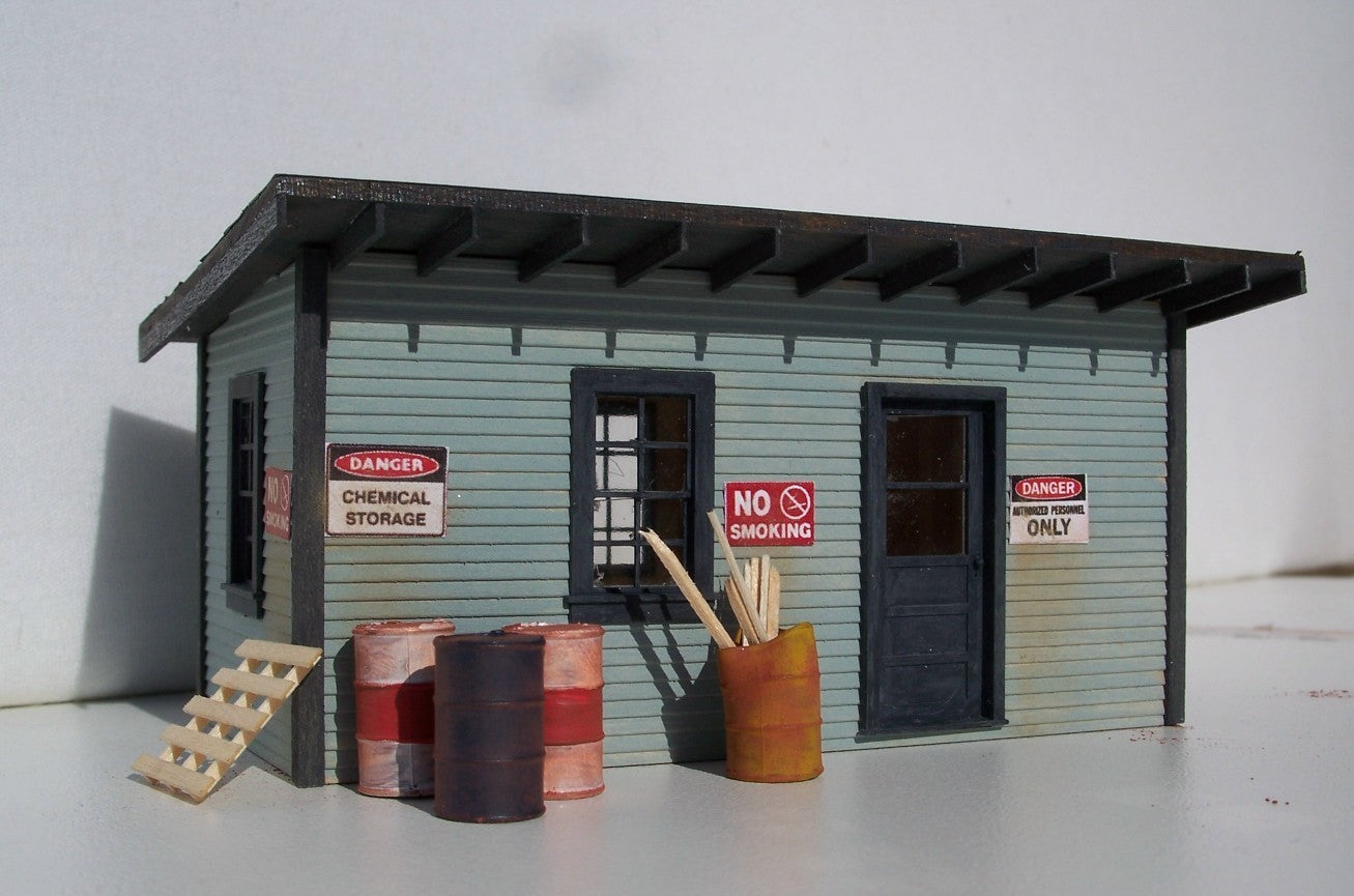 Motrak Models 63000 S Supply Shed Building Kit