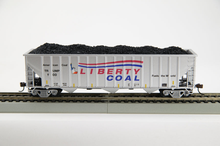 Con-Cor 1006055 HO Liberty Coal Trump 100 day Hopper with Display Track