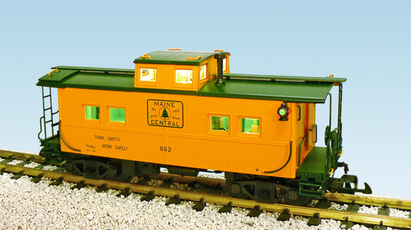 USA Trains R12164 G Maine Central Center Cupola Caboose (Harvest Gold/Green)