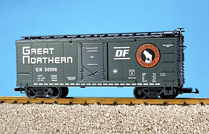 USA Trains R19056A G Great Northern Simulated Steel Box Car #08999