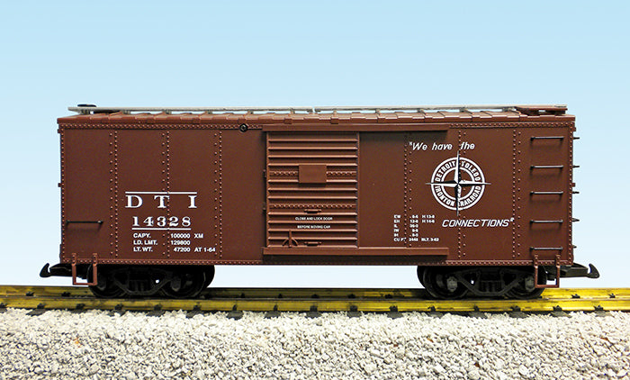 USA Trains R19111A G DT&I Simulated Wood Box Car (BC Red) #14328
