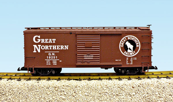 USA Trains R19114B G Great Northern Simulated Wood Box Car (BC Red) #18251