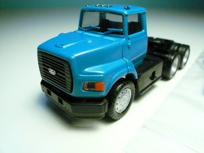 Promotex 15241 HO Blue Ford L-9000 Short Body Truck