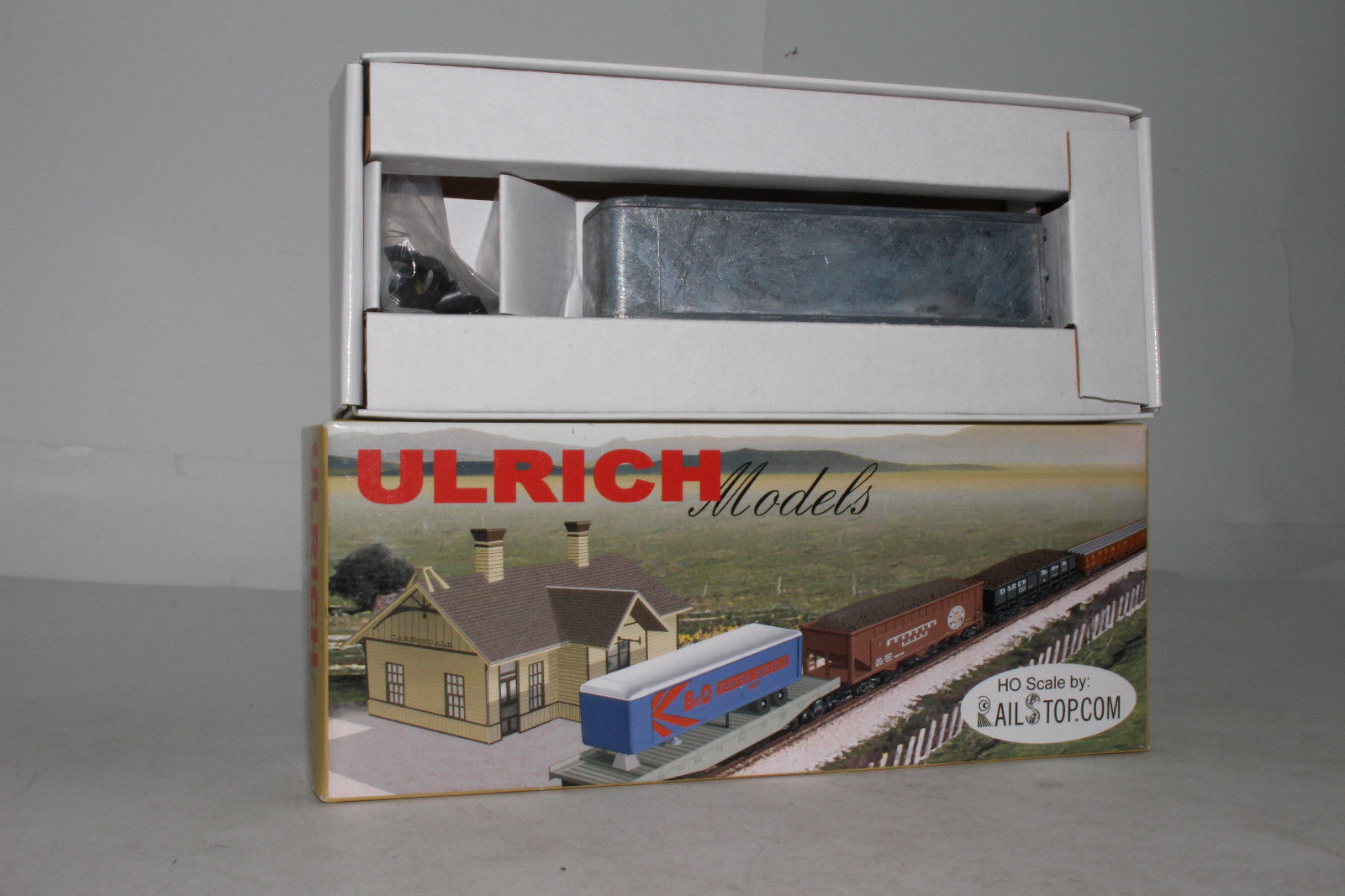 Ulrich Models 200 HO Undecorated Square Nose Trailer Kit