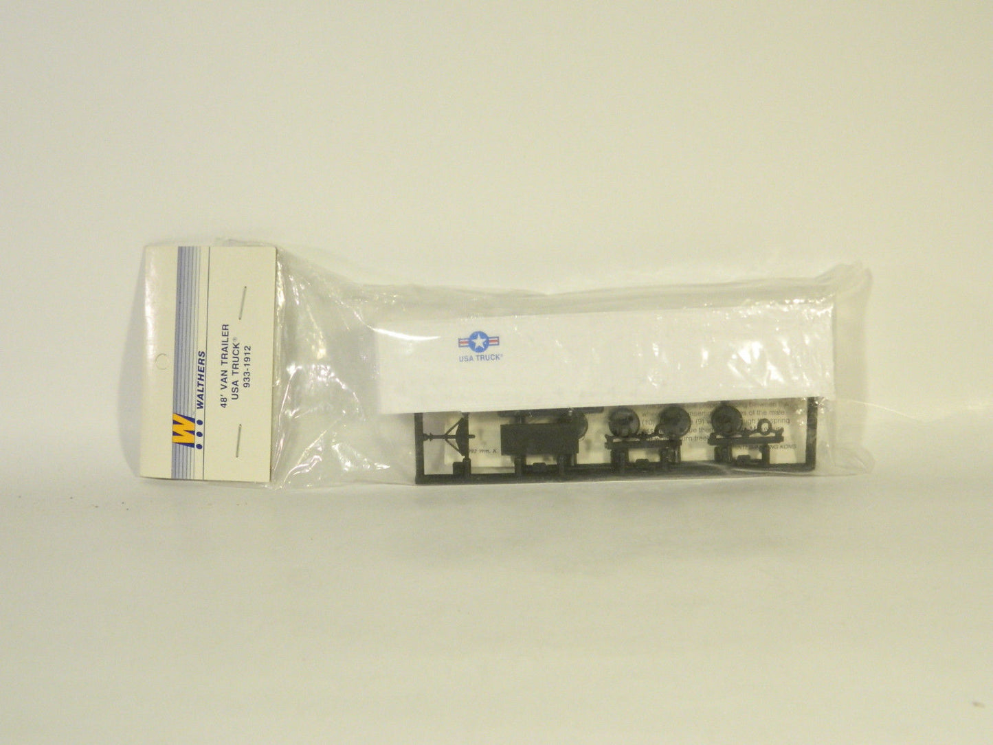 Walthers 933-1912 HO USA Truck 48’ Van Trailer Kit