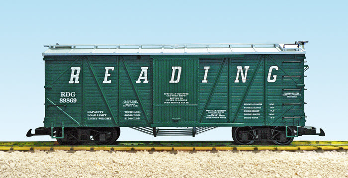 USA Trains R1456B G Reading Outsided Braced Boxcar, Green #89869