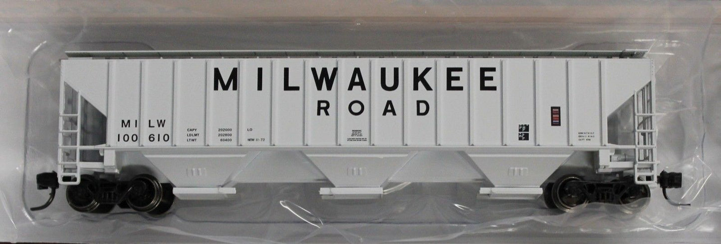 Fox Valley Models 85209-2 N Milwaukee 4740 3-Bay Covered Hopper #100610
