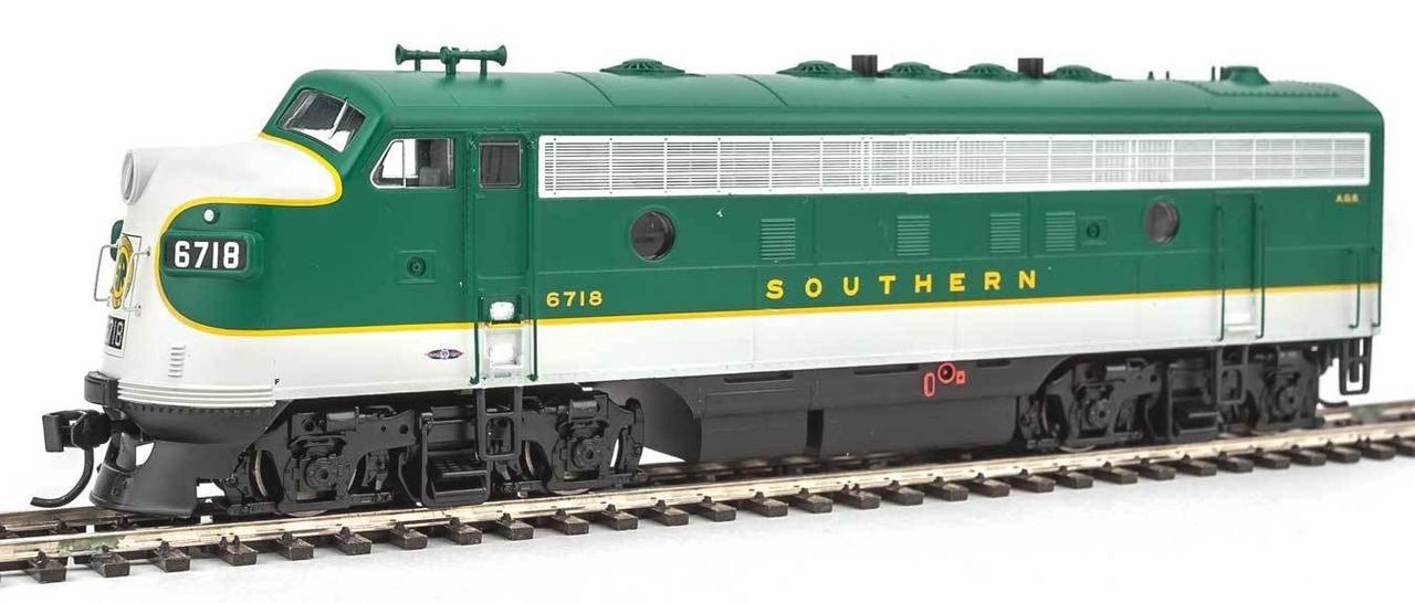 Walthers 910-9913 HO Southern Railway System EMD F7A Diesel Locomotive #6718